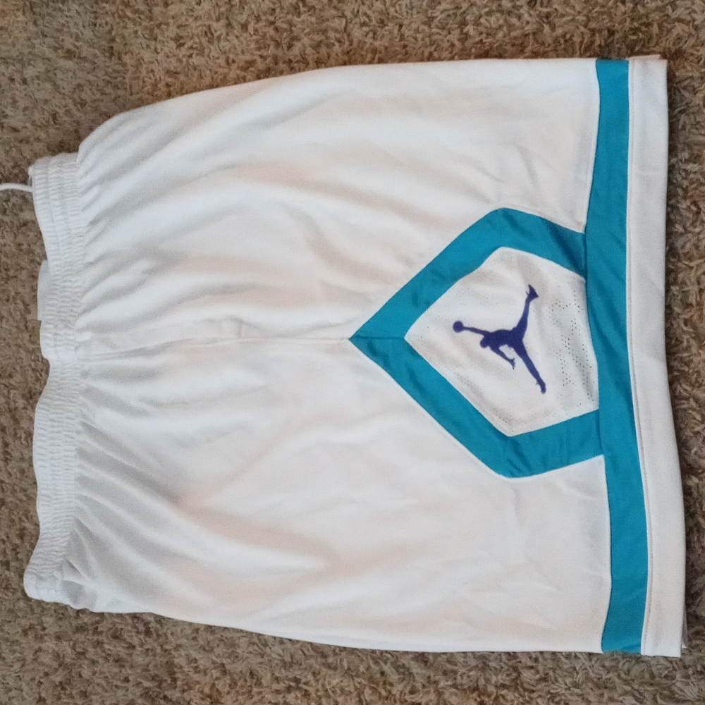 Jordan diamond basketball shorts